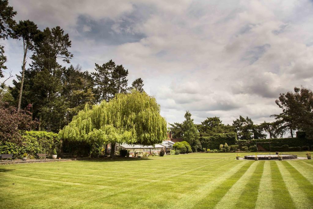 Hogarths Stone Manor Hotel Kidderminster Exterior foto